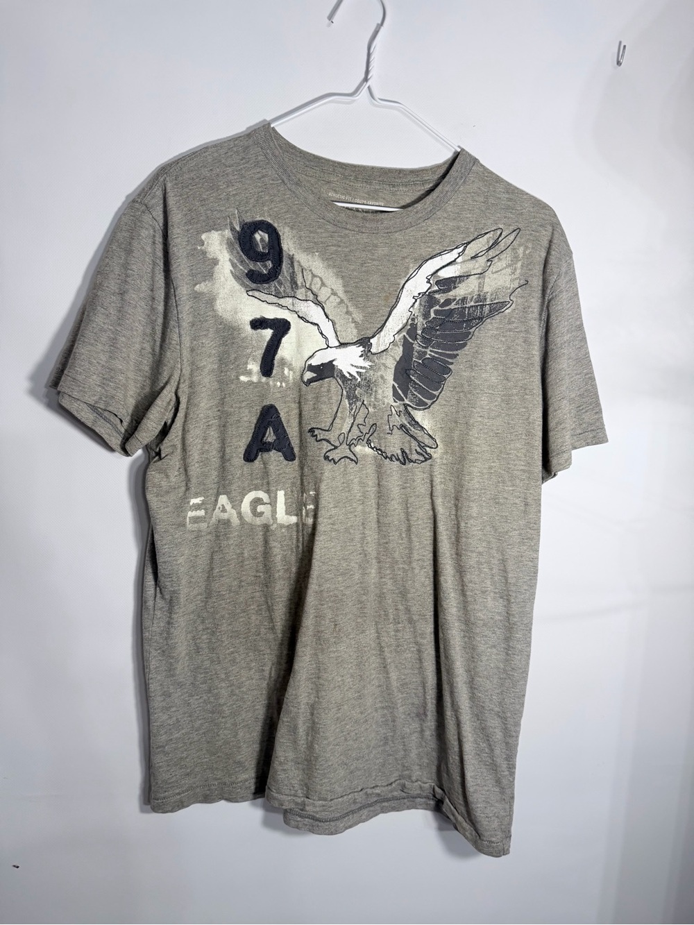 American Eagle Outfitters Gray Eagle Graphic Short-Sleeve Tee